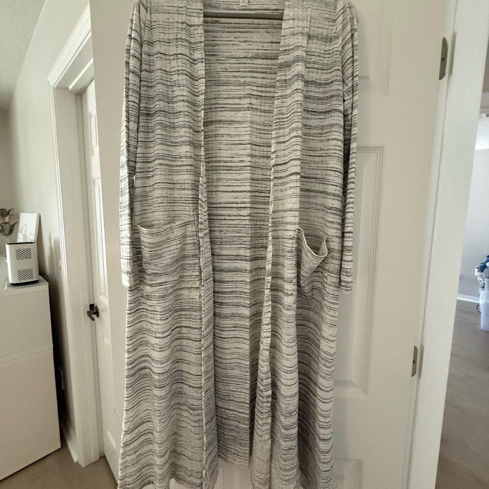 LuLaRoe Gray Sarah Cardigan
